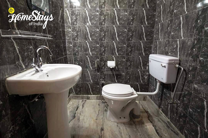 BathRoom-Kurseong-Homestay-Darjeeling