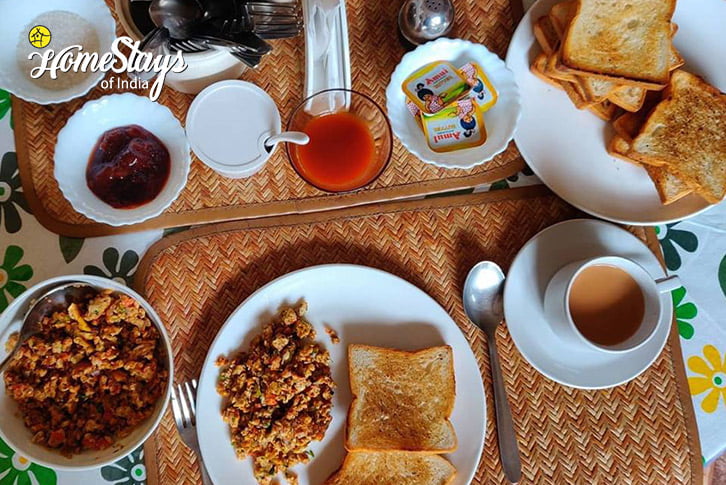 Breakfast_Mawroh-Homestay-Shillong