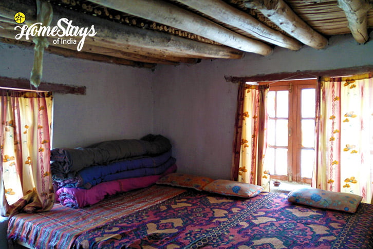 Common Room-Spangmik Homestay-Ladakh