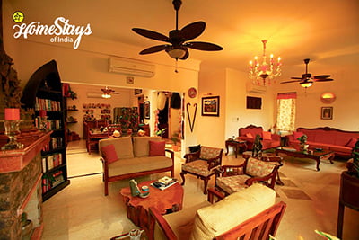 Drawing-Room_Dera-Bassi-Homestay