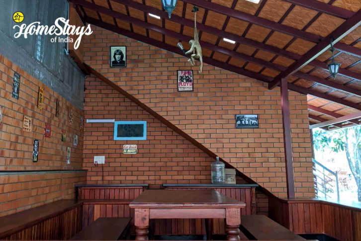 Monkey-Lounge_Mugathihalli-Homestay-Chikmagalure
