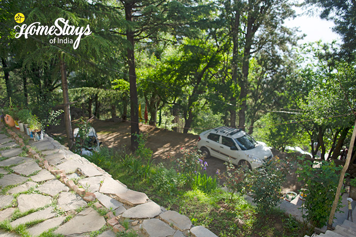 Parking-Kalpa Homestay