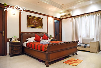 Renaissance-Room-1_Minto-Park-Homestay-Kolkata