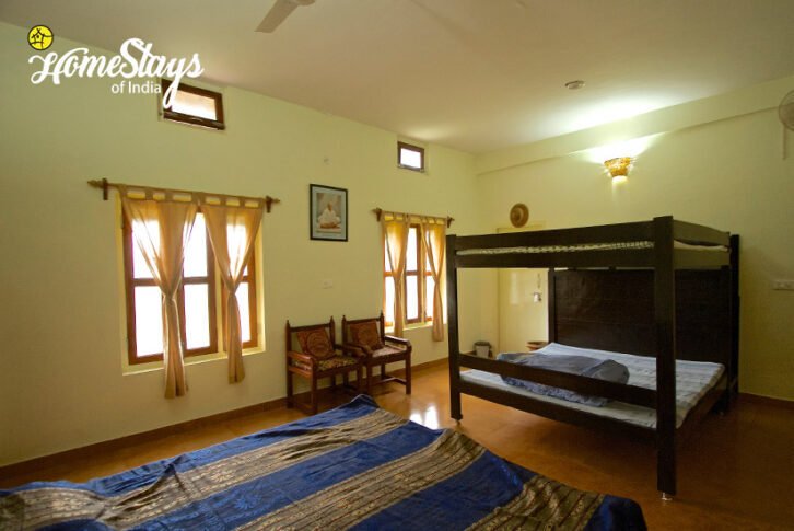 BedRoom4_Gebua Khas-Homestay-Corbett