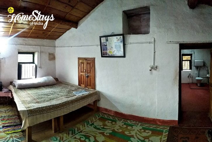 Bedroom-1_Kanarkha-Homestay-Padampuri