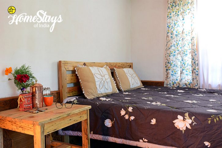 Bedroom_Sunkiya-Homestay-Mukteshwar