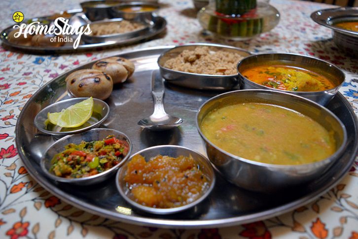 Local-Food_Gangapole-Tradional-Homestay,-Jaipur