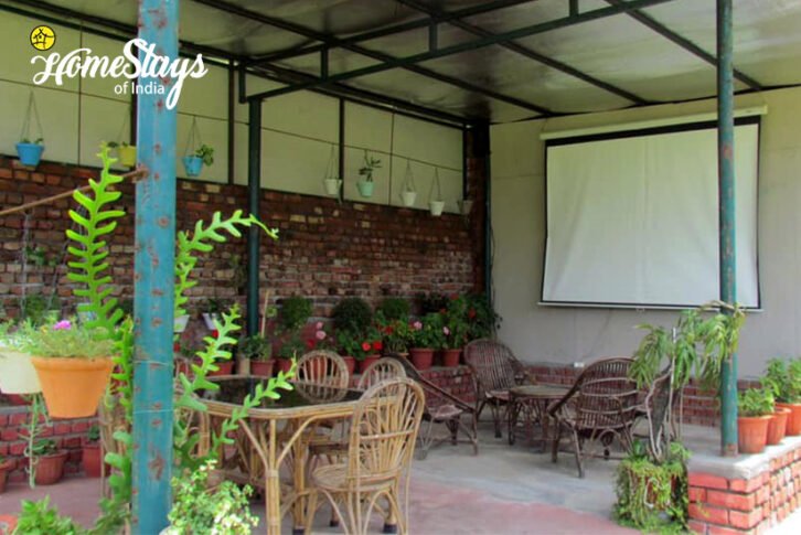 SitOut_Majhaun Homestay-Dehradun