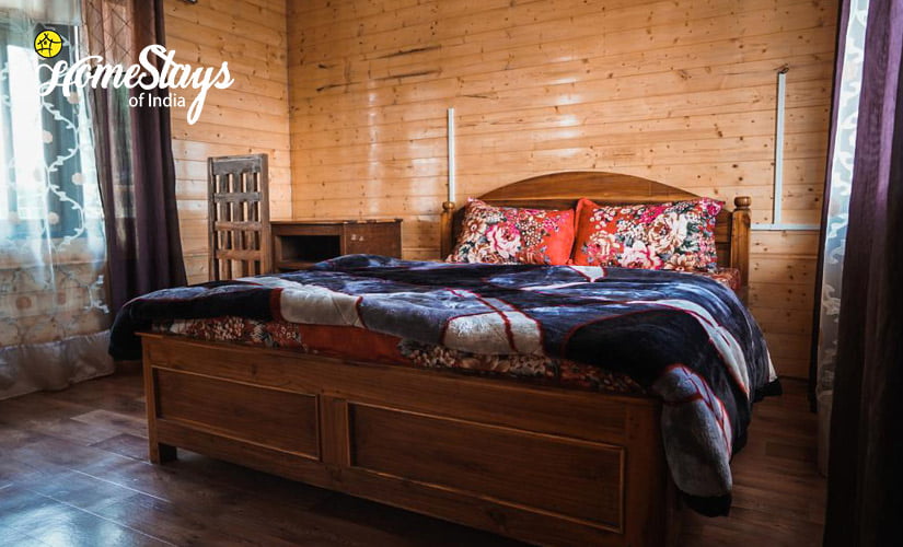 BedRoom3-TalliTal Lakeside Homestay-Nainital