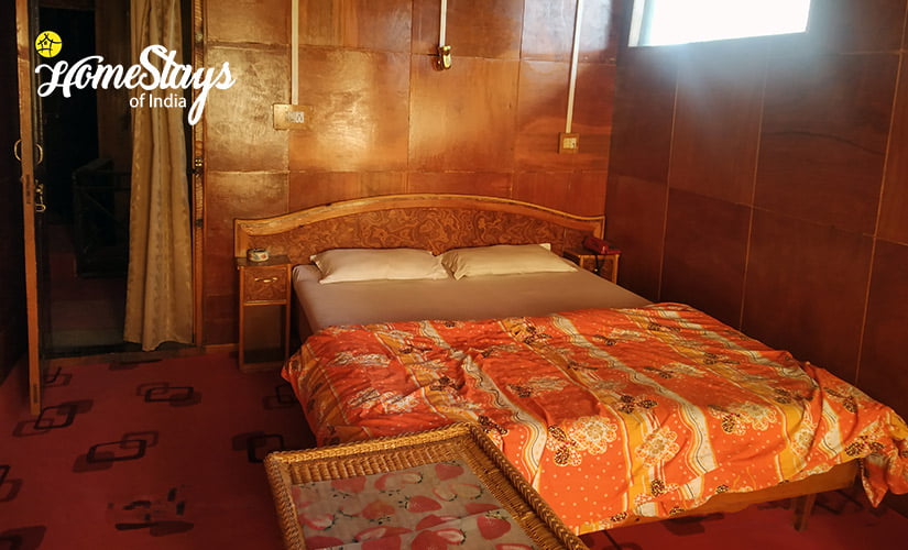 Deluxe Room-2-Laripora Homestay-Pahalgam