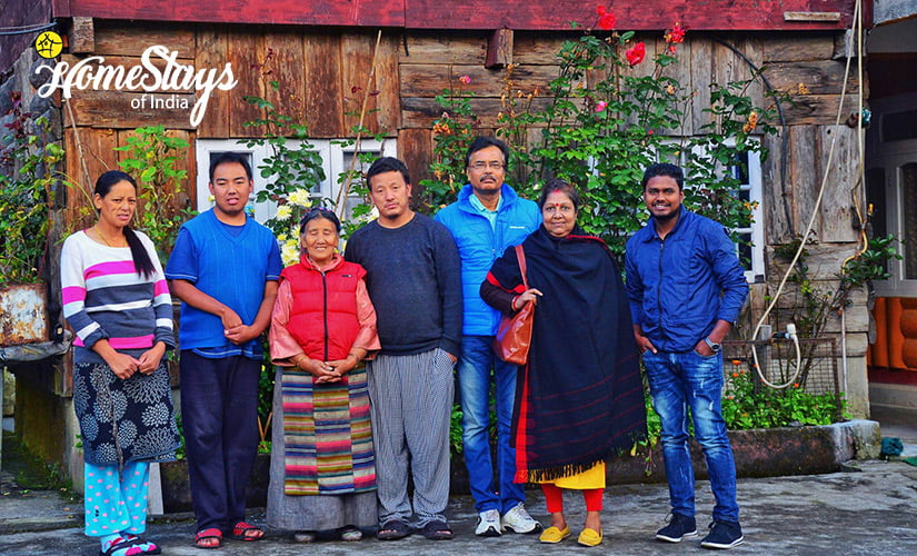 The-Family_Lachung-Homestay