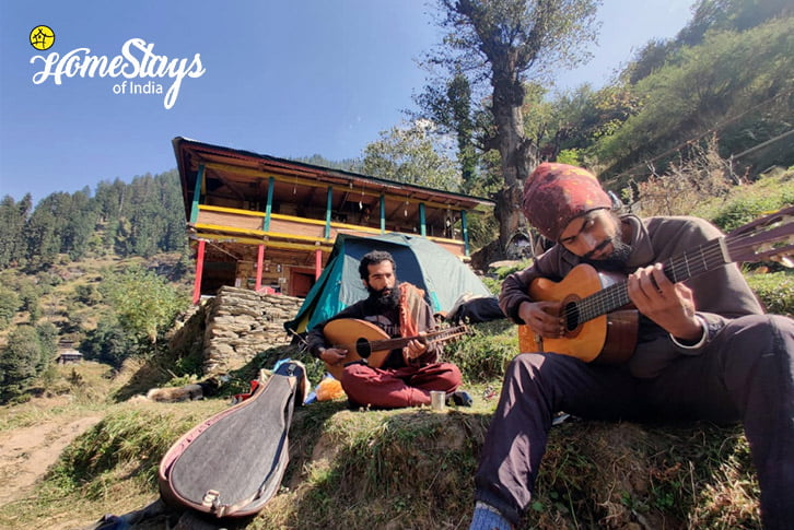 Musician_Malana-Homestay