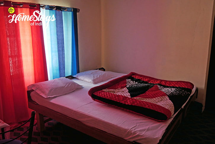 Room-2-Merak Homestay-Pangong