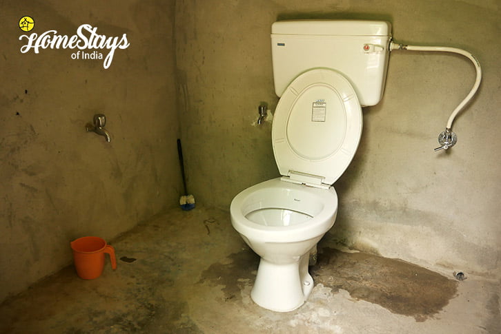 Toilet-Dah Homestay-3-Aryan Valley