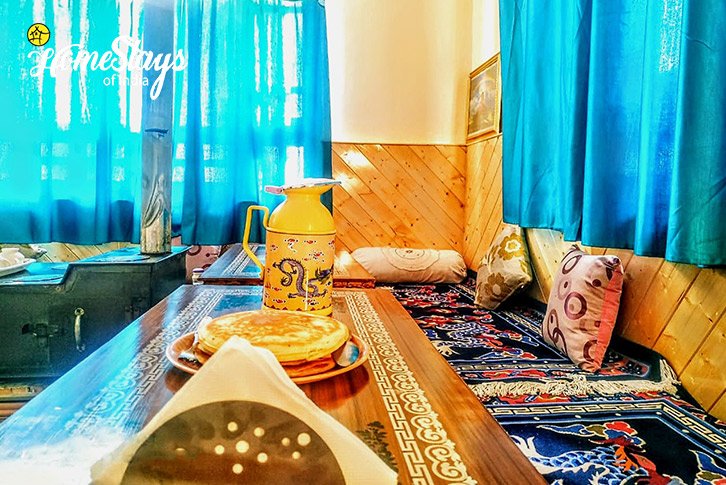 Traditional Dinning-Chorten Homestay-Tabo