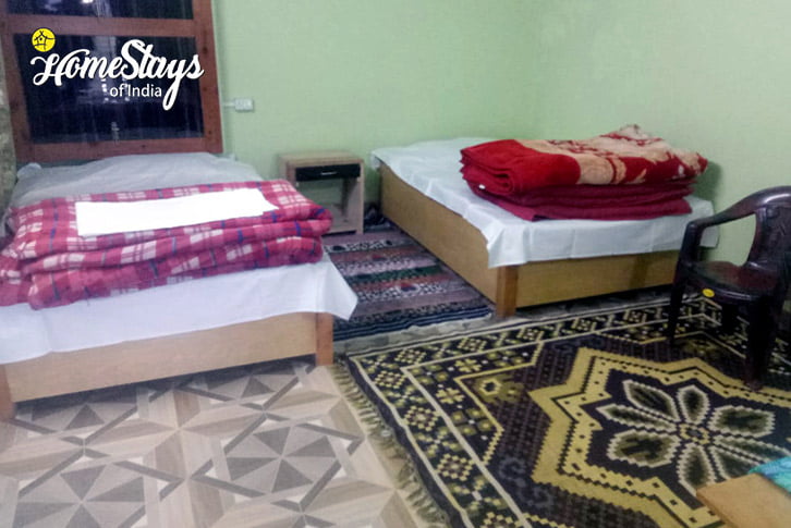 Bedroom-2-Bakhli Homestay-Peora