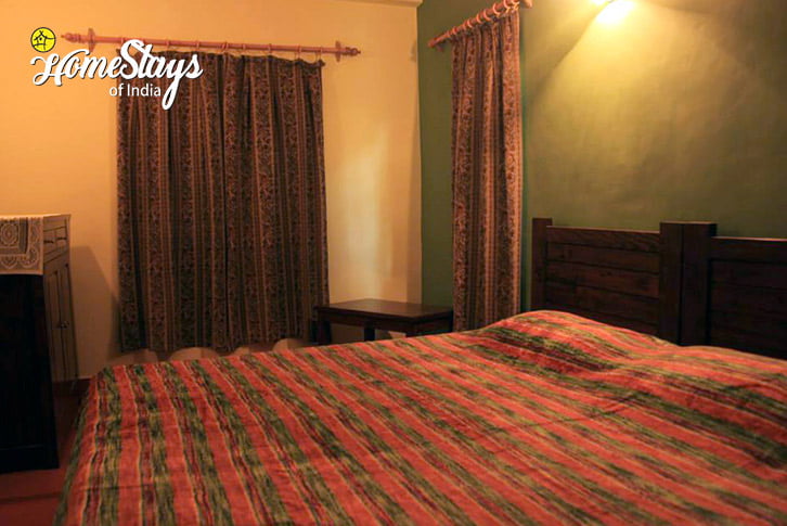 Bedroom-2-Tea Estate Homestay-Dharamshala