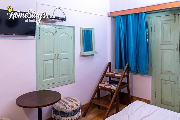 Room2-Colonial Heritage Homestay-Bhimtal