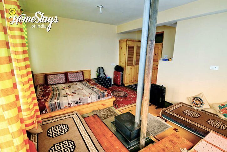 Bedroom01-Little-Lamas-Homestay-Kaza