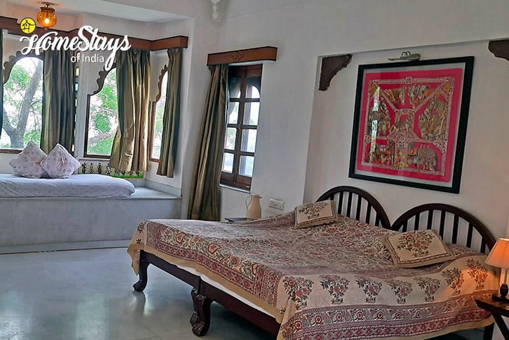 Bedroom2-Hilltop Castle Heritage Homestay-Udaipur