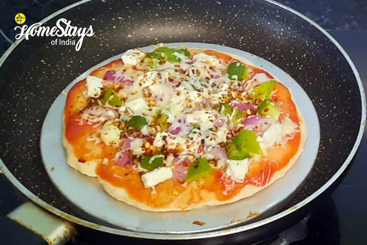 Pizza-Misty-Garden-Homestay-Darjeeling