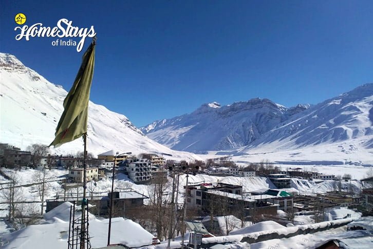 Winters3-Little-Lamas-Homestay-Kaza