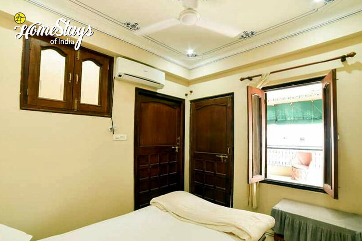 Bedroom-7-Marwari Charisma Heritage Homestay-Udaipur