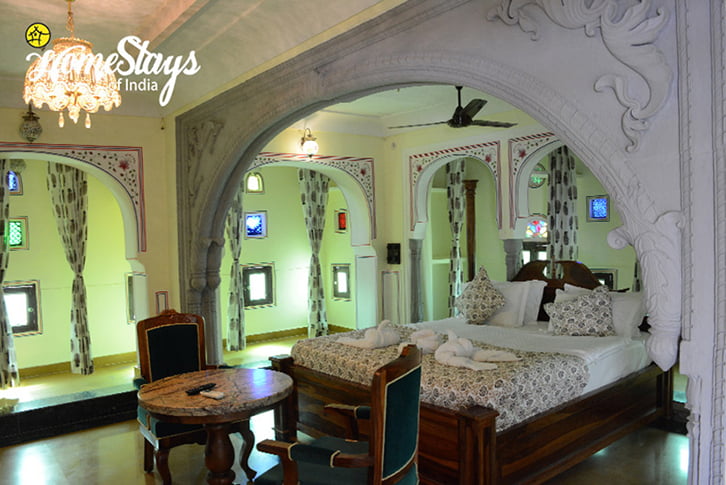 Queen's-Room-Lotwara-Heritage-Homestay