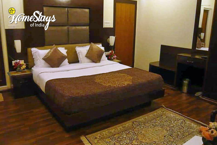 Bedroom-3-Smile and Shine Homestay-Srinagar