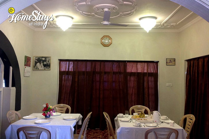 Dinning-Smile and Shine Homestay-Srinagar