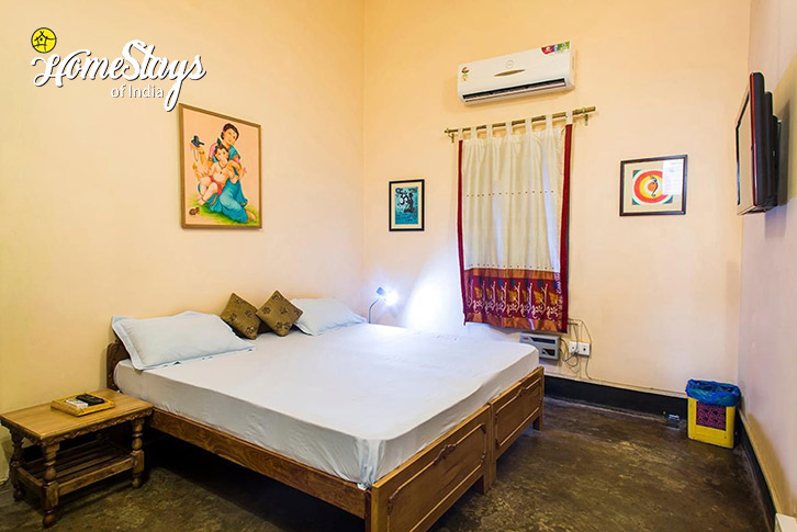 Bedroom-3-Eternal-Ganges-Homestay-Varanasi