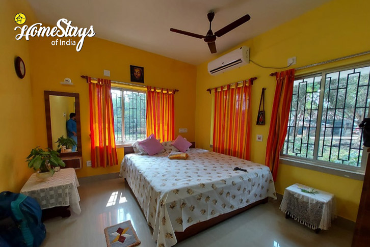 Bedroom-7-Aesthetic Abode Homestay-Shantiniketan