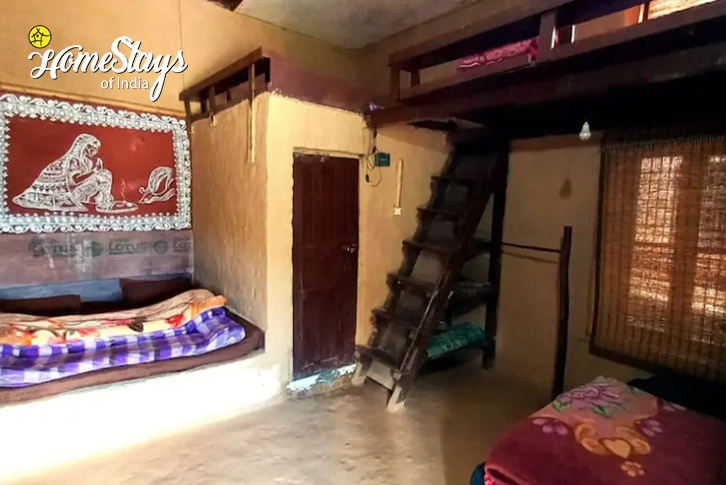 Room-1-Rising-Sun-Eco-Homestay-Kanatal