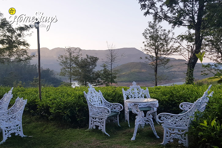 Sitting-2-Tea-By-The-Lake-Homestay-Ooty