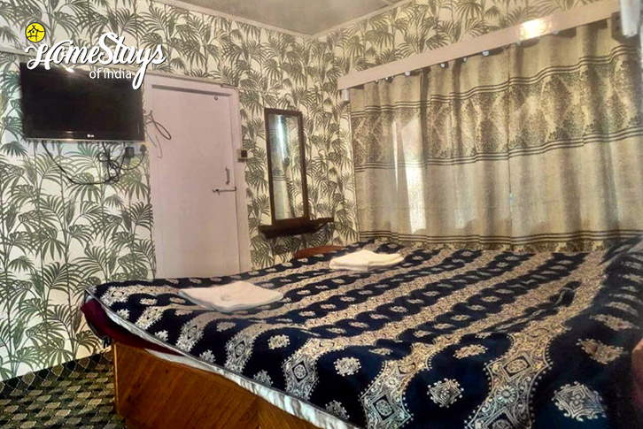 Bedroom-6-The-Greenwood-Cottage-Pahalgam