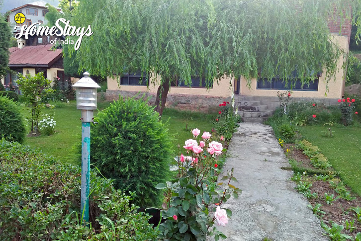 Garden-3-Shades of Spring-Pahalgam