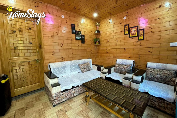 Living-Area-Beyond The Valley Homestay-Banjar