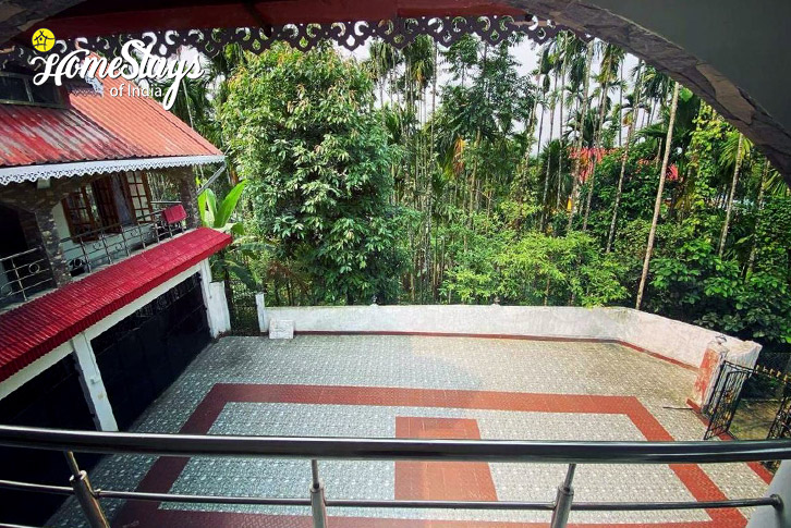 Balcony-2-Rejoice in Wilderness Homestay, Gorubathan-Kalimpong