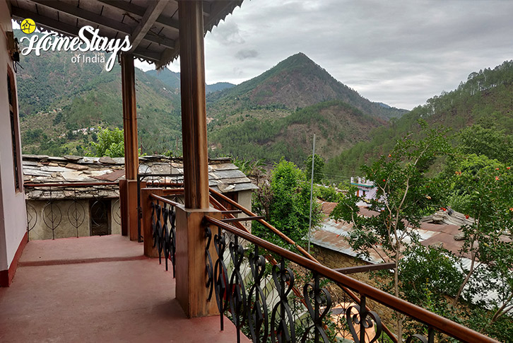 Balcony-Garhwali Village Homestay-Chamoli