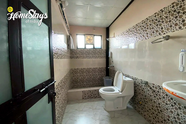 Bathroom-2-Go-Green-Homestay-Dehradun
