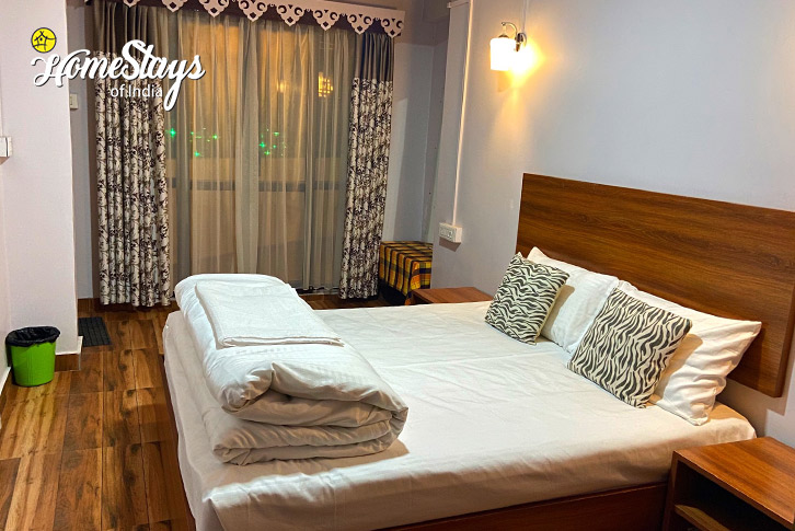 Bedroom-1-Enchanted Hills Homestay-Darjeeling