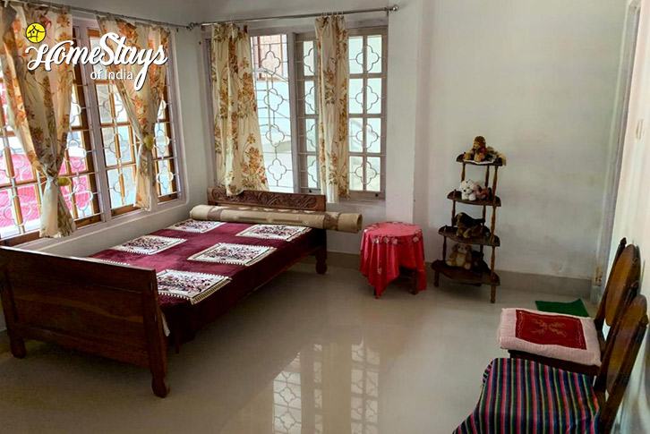 Bedroom-1-Rejoice in Wilderness Homestay, Gorubathan-Kalimpong