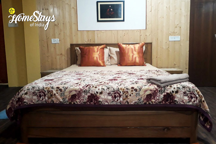 Bedroom-1-Romancing the Hills Homestay-Darjeeling