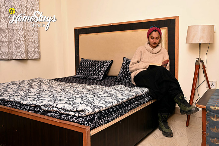 Bedroom-1.2-Ramblers Paradise Homestay-Dharamkot