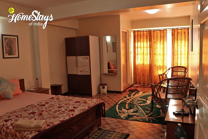 Bedroom-2.1-Romancing the Hills Homestay-Darjeeling