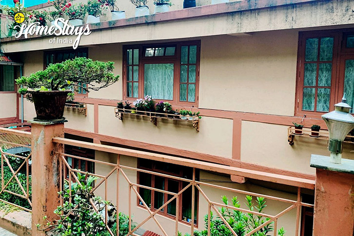 Exterior-2-Romancing the Hills Homestay-Darjeeling