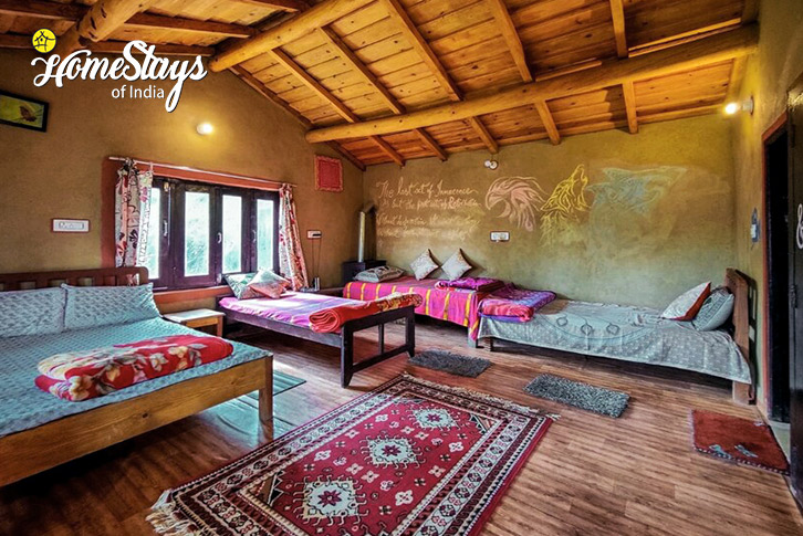 Bedroom-1.2-Hide-in-Himalayas-Homestay-Binsar