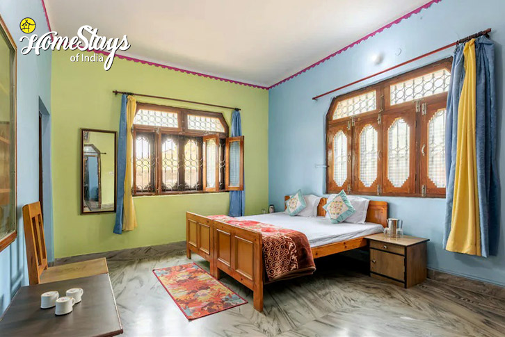 Bedroom-2-Peaks and Pines Homestay-Majkhali-Ranikhet