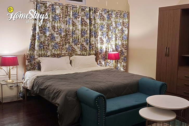 Bedroom-2.1-Assam-Type Heritage Homestay-Shillong