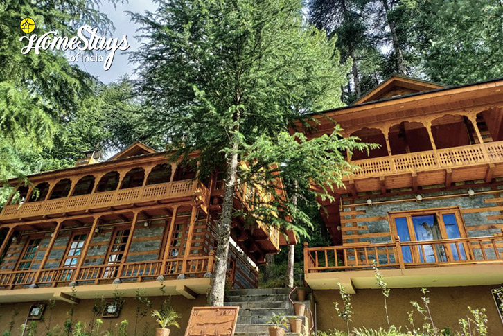 Kathkuni Bungalow-Naggar